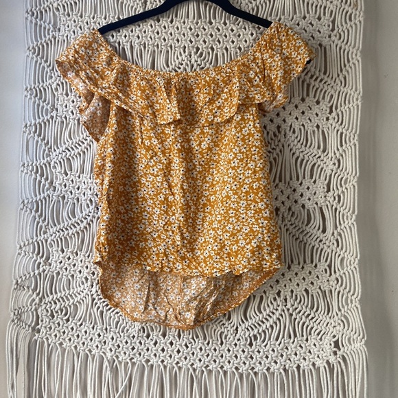 Becaal Daisy Floral Ruffled Off-Shoulder Top | Size Medium - Picture 3 of 5